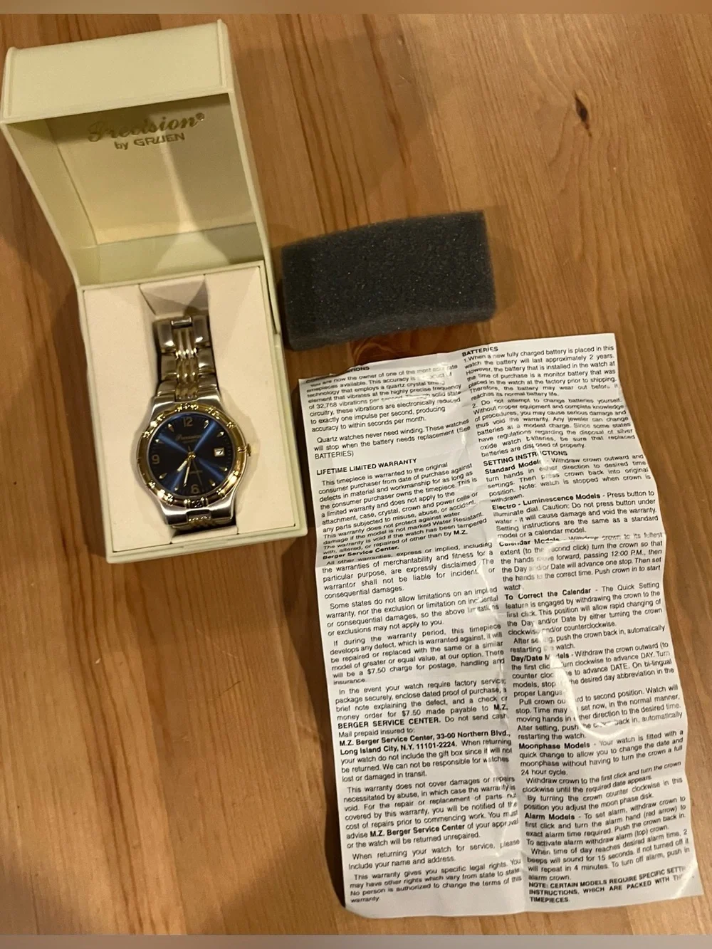 Vintage Gruen Quartz Men’s Two-Tone Blue Dial Model Watch Model GP5034. 7” EUC